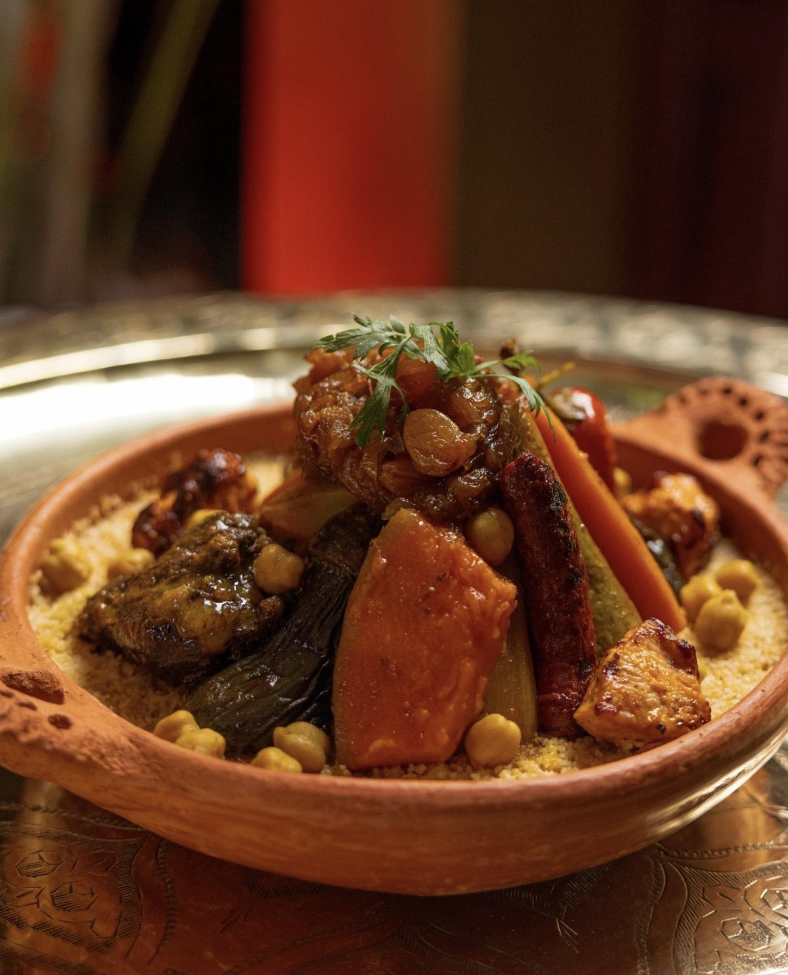 Où manger un couscous à Marrakech ? Tradition du vendredi et bonnes adresses